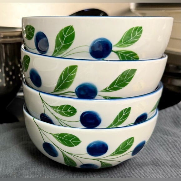 4 Dansk “Berries” 5.25” bowls. - Picture 2 of 16